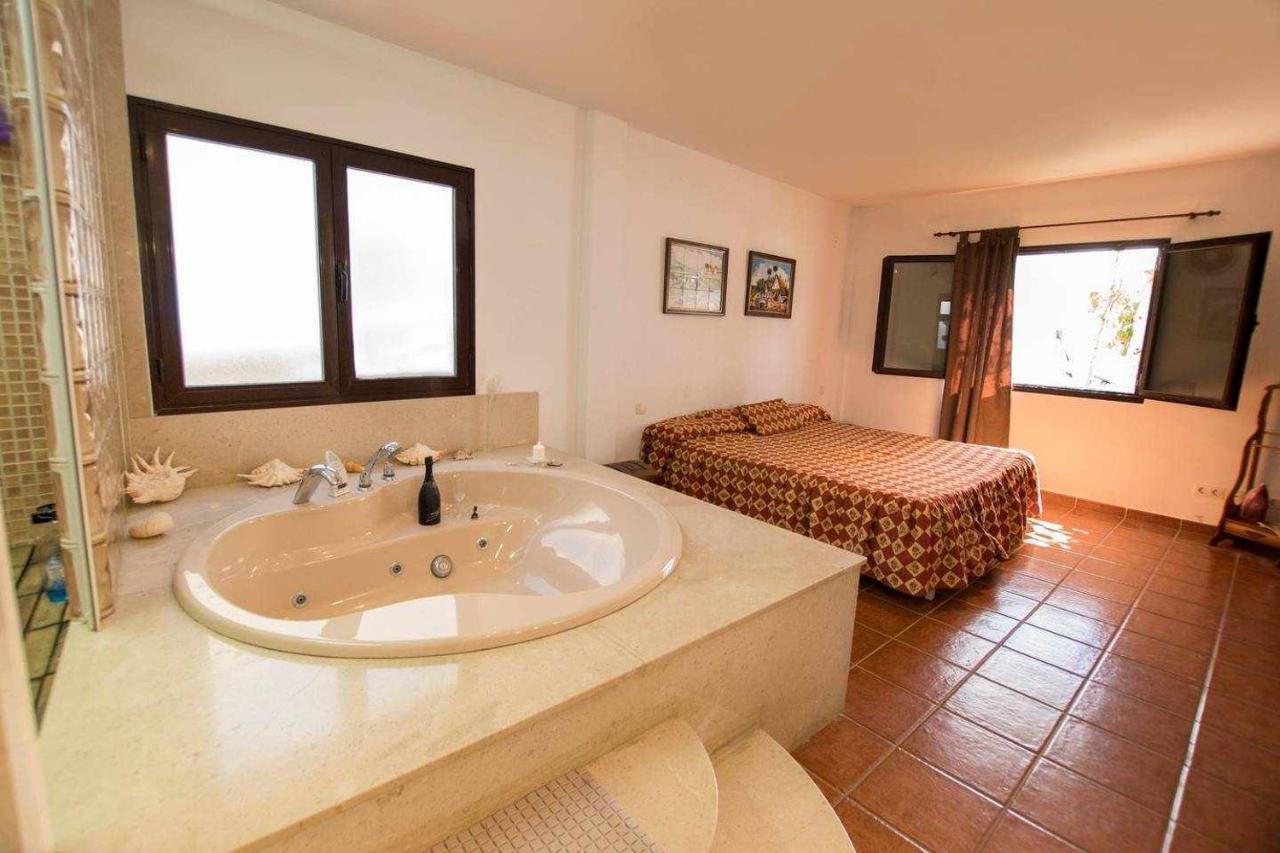 Villa Palacios Herrero Tahiche Екстер'єр фото